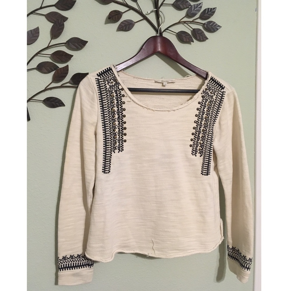 3/$25💥 Miss Me BOHO Sweater!